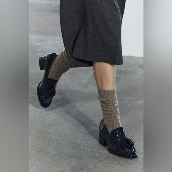 Zara | FAUX PATENT TASSELED LOAFERS | Black - Picture 2 of 7